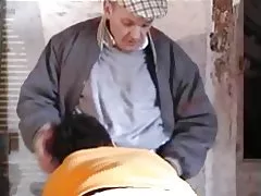 Өзүнүн чоң атасы, таятасы вуайерист фильм х